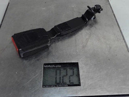 Attache ceinture avant droit