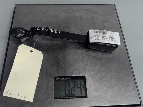 Attache ceinture avant droit