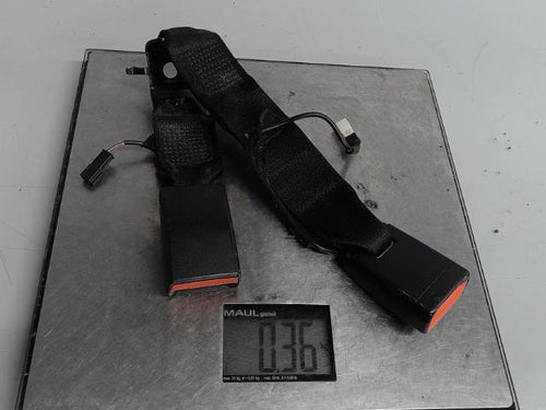 Attache ceinture arriere droit