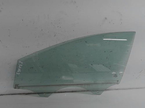 Vitre avant gauche