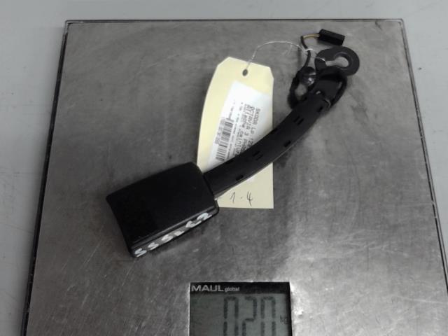 Attache ceinture avant droit