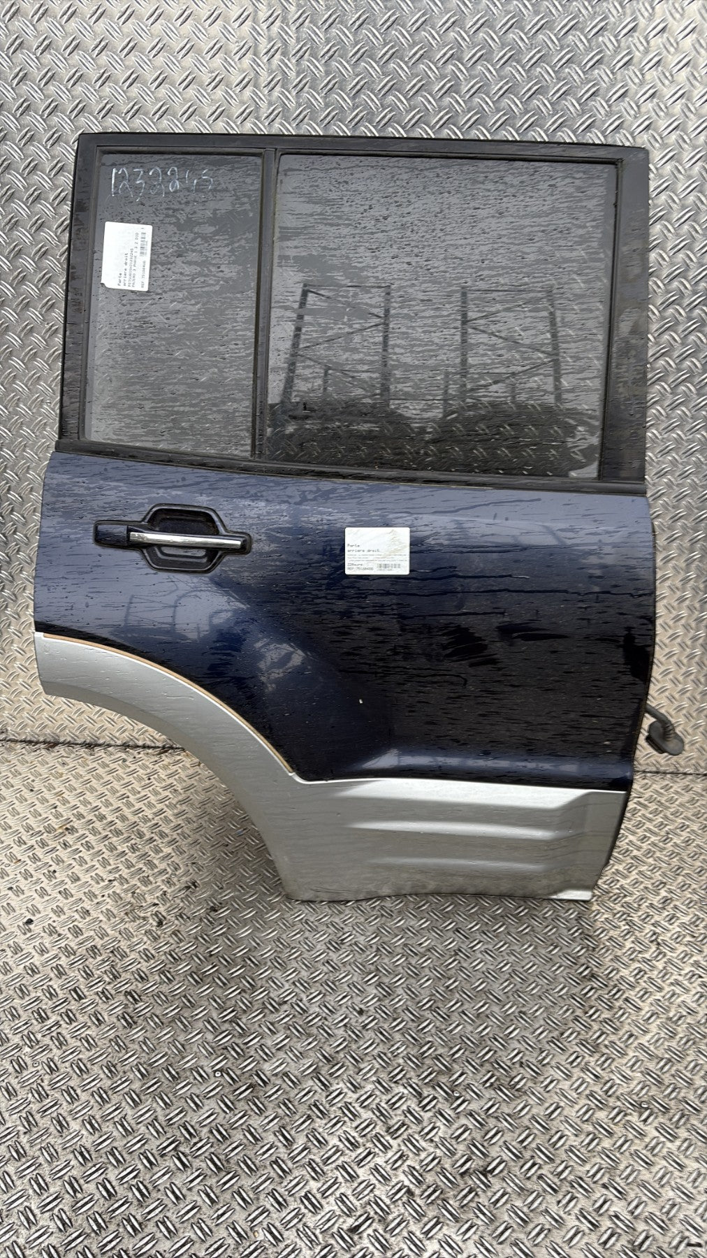 Porte arriere droit - MITSUBISHI PAJERO 3 PHASE 1 2002.0