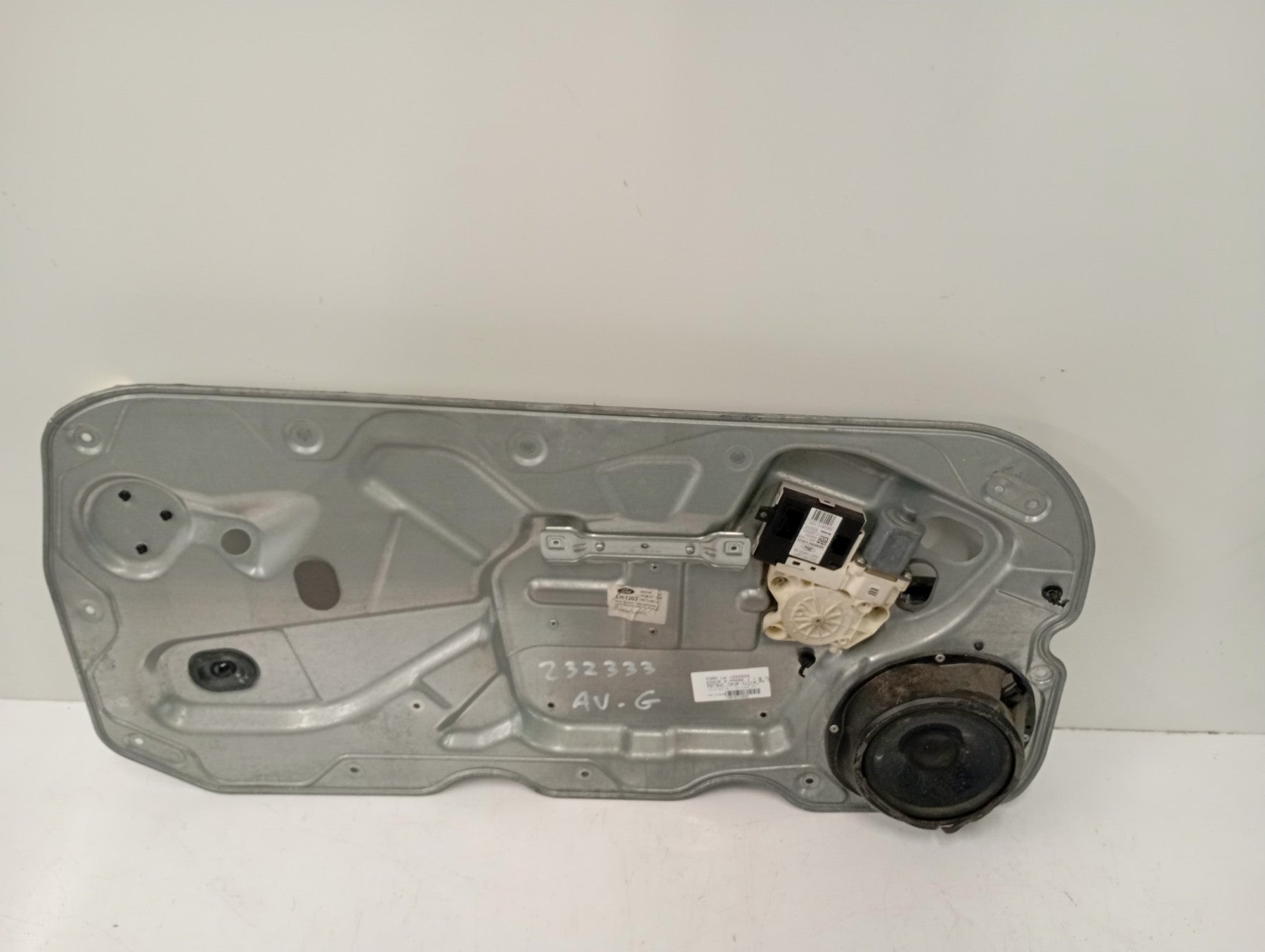 Moteur leve vitre avant gauche