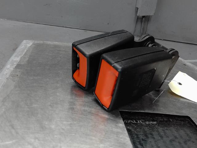 Attache ceinture arriere gauche