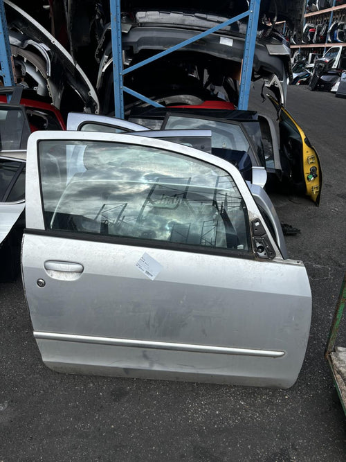Porte avant droit - MITSUBISHI COLT 6 PHASE 1 2009.0