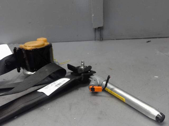 Ceinture avant gauche