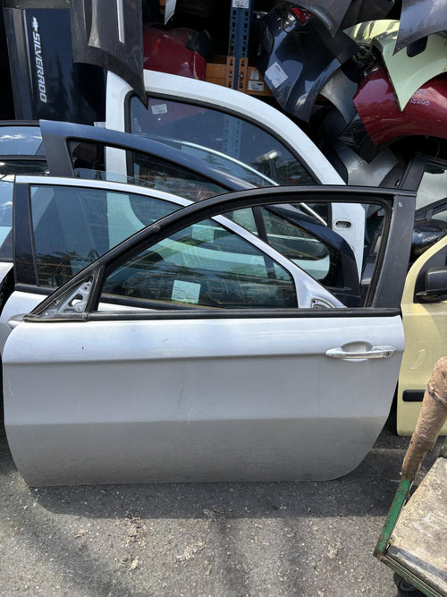 Porte avant droit