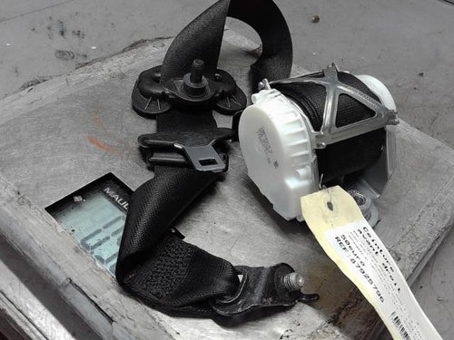 Ceinture avant droit