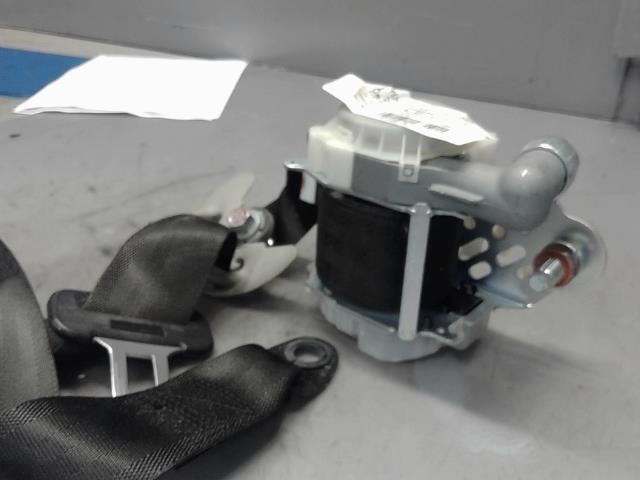 Ceinture avant gauche