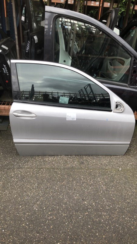Porte avant droit - MERCEDES CLASSE C 203 COUPE SPORT PHASE 1 2002.0