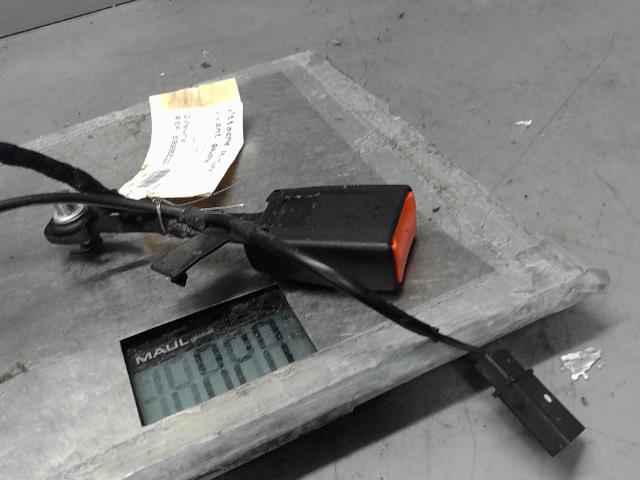 Attache ceinture avant gauche