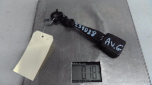 Attache ceinture avant gauche