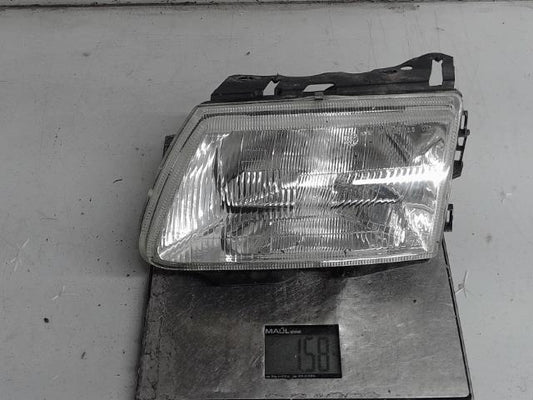 Optique avant principal gauche (feux)(phare)