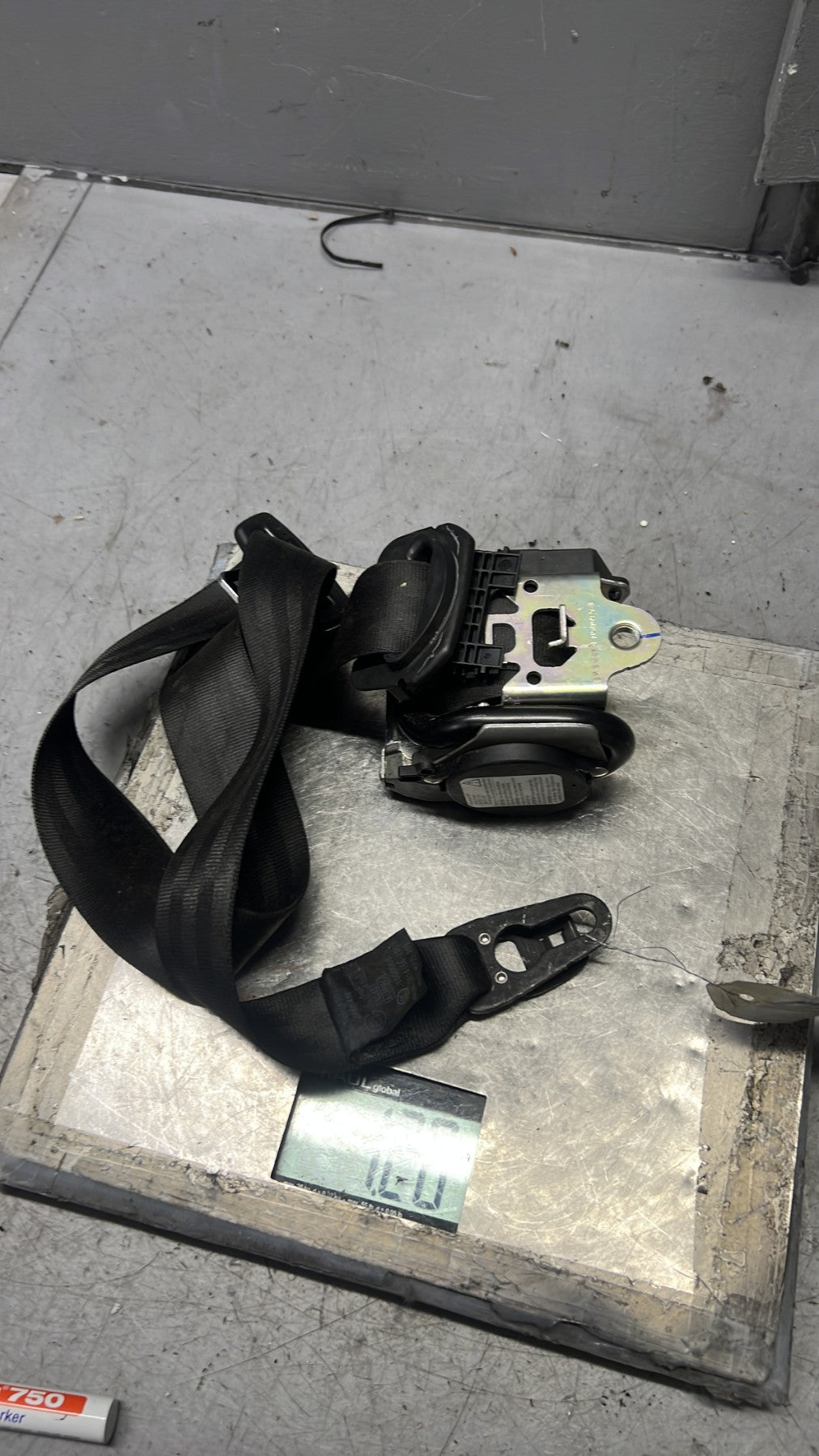 Ceinture avant droit