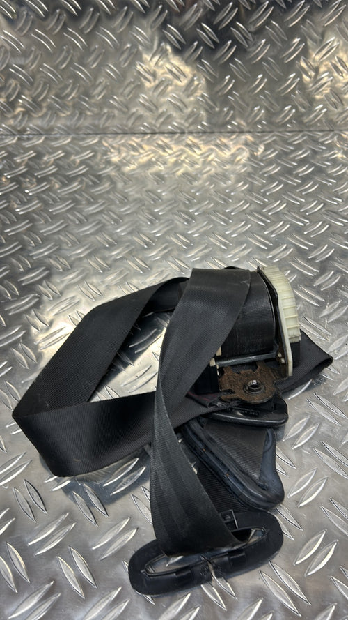 Ceinture avant droit