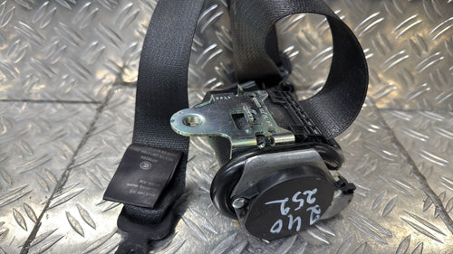 Ceinture avant gauche