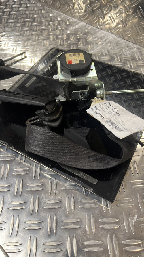 Ceinture avant gauche