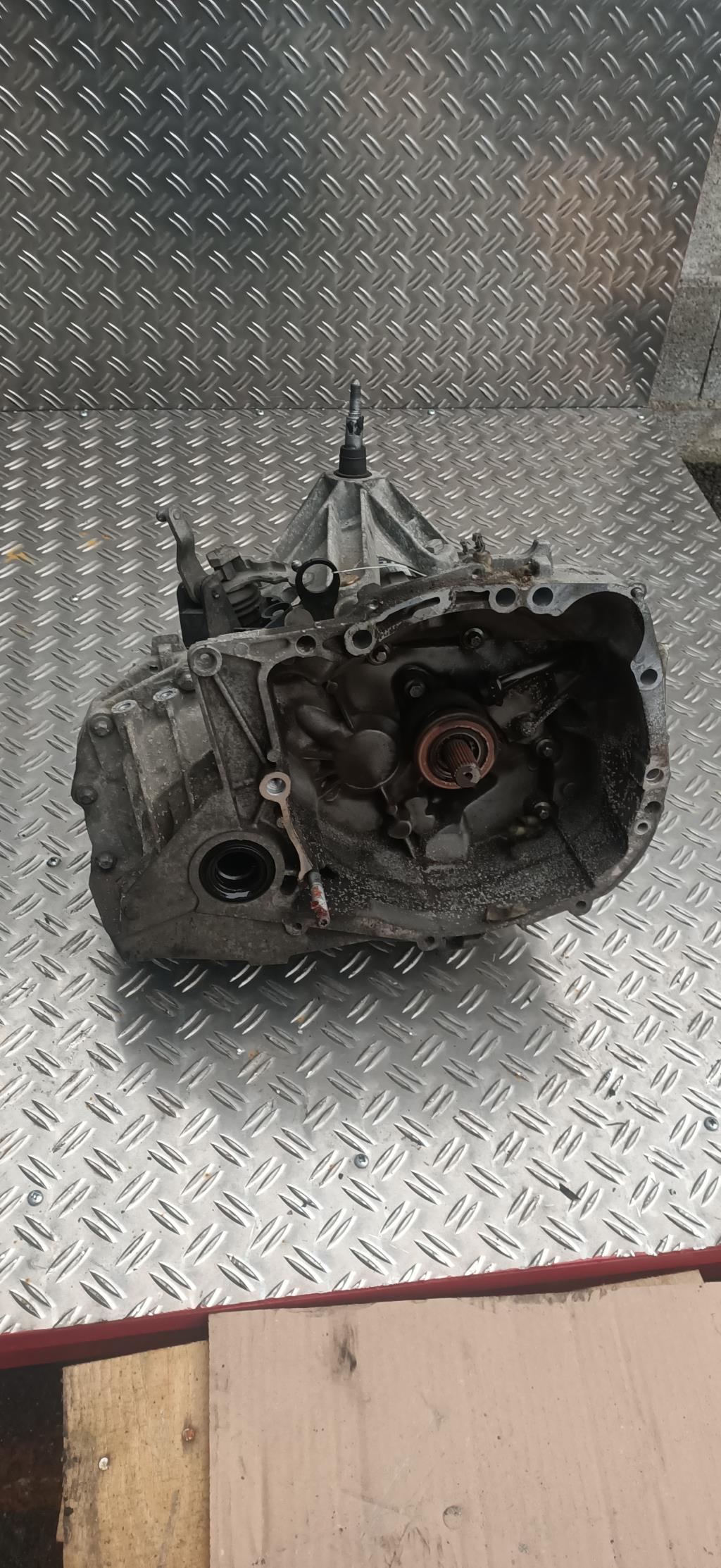 Boite de vitesses - RENAULT CLIO 3 PHASE 2 2012.0