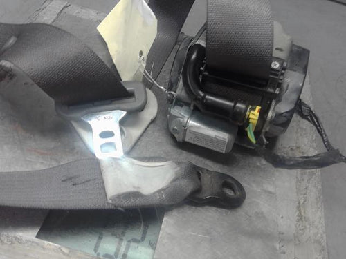 Ceinture avant gauche