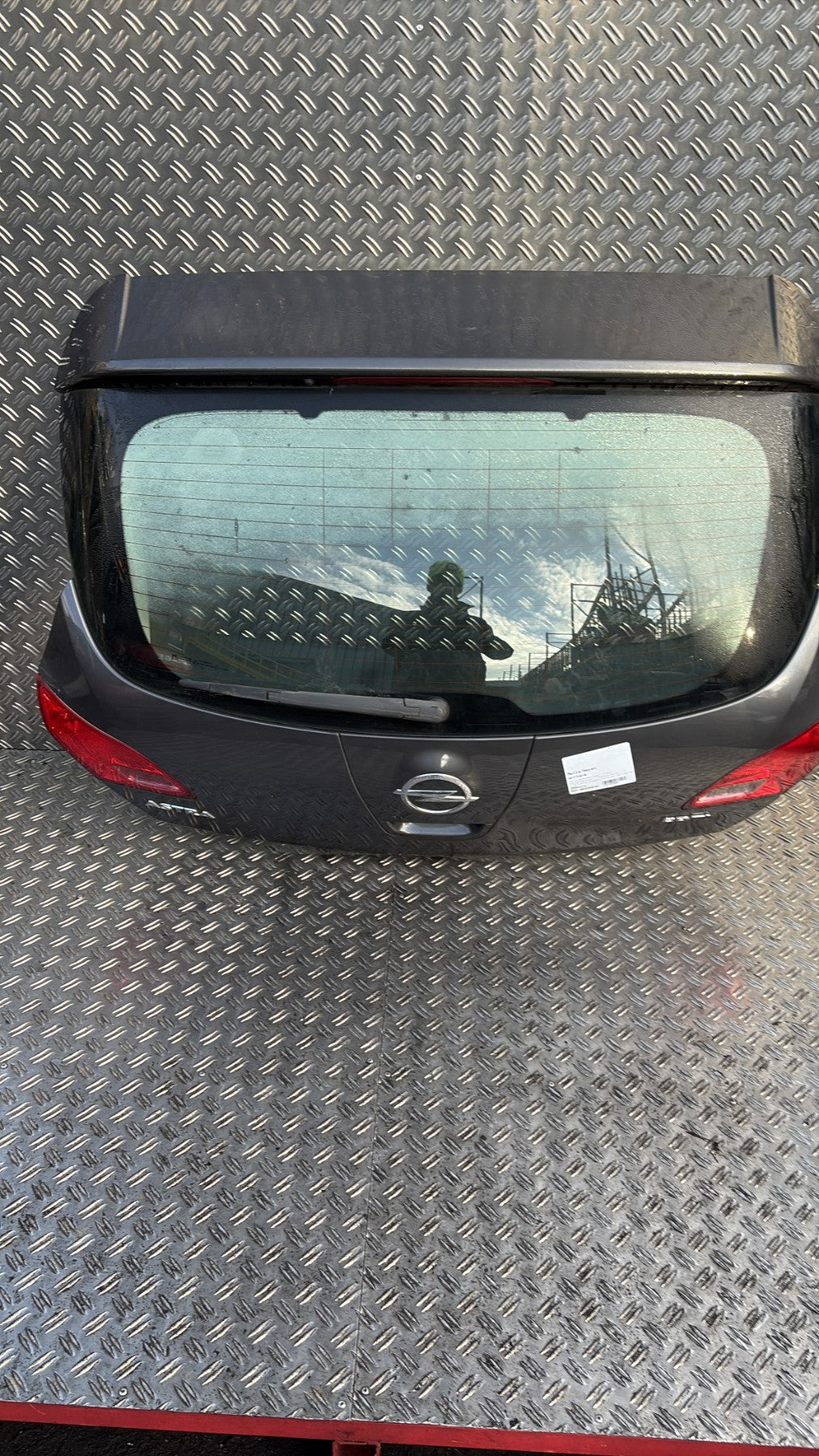 Malle/Hayon arriere - OPEL ASTRA J PHASE 1 (2009)
