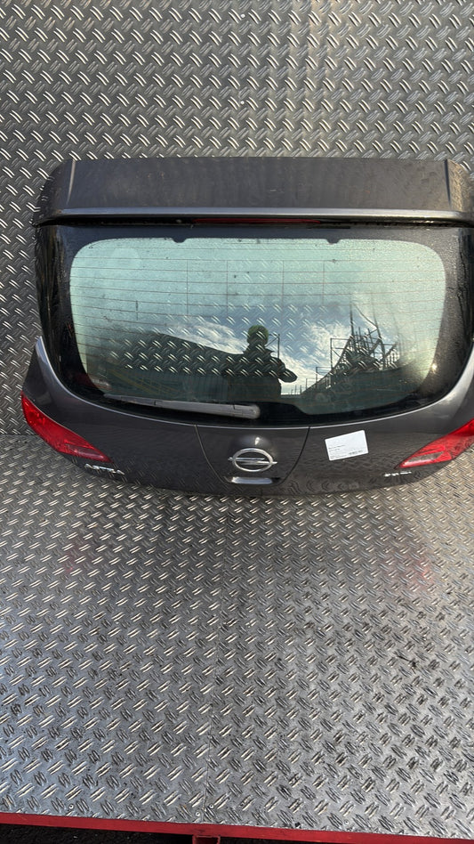 Malle/Hayon arriere - OPEL ASTRA J PHASE 1 (2009)