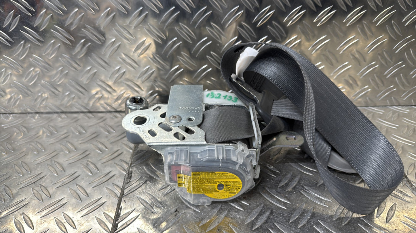 Ceinture avant gauche