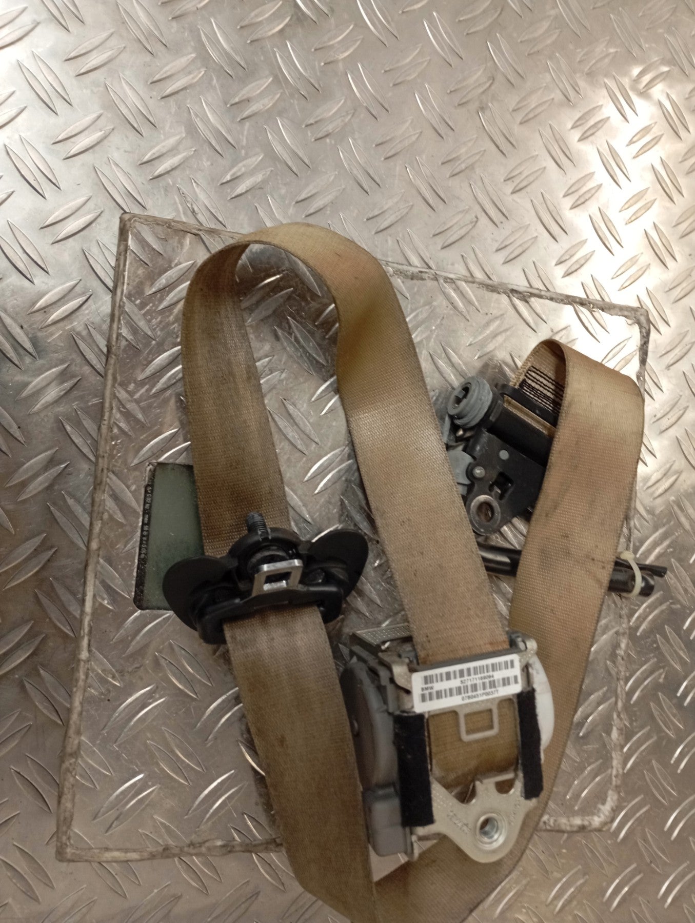 Ceinture avant gauche