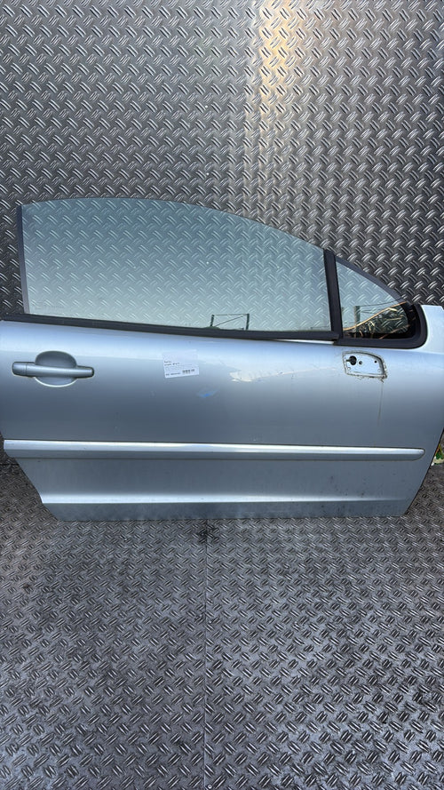 Porte avant droit