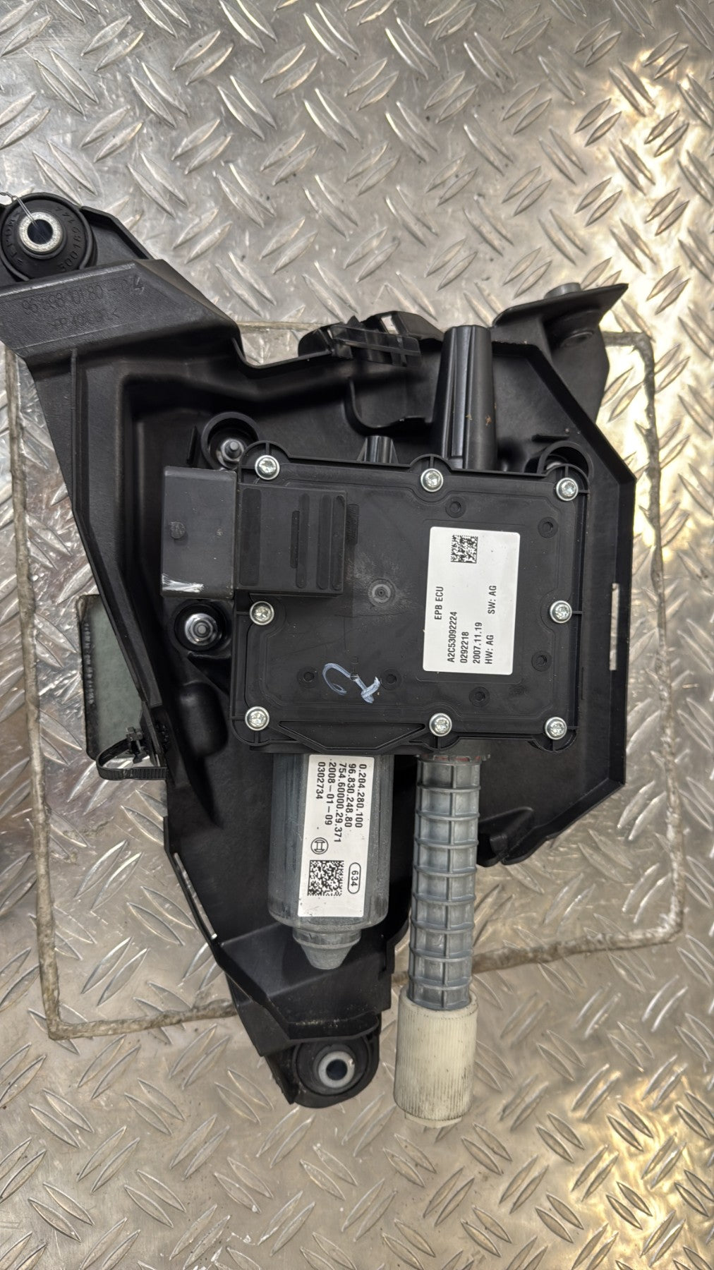 Bloc electrique de frein a main