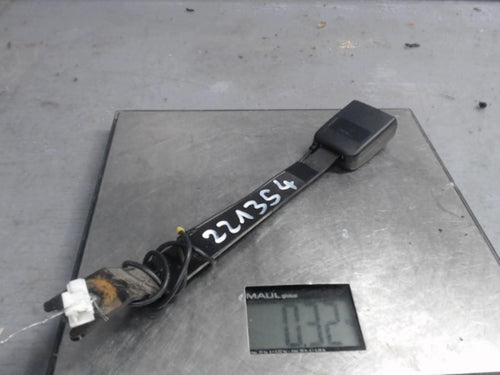 Attache ceinture avant droit