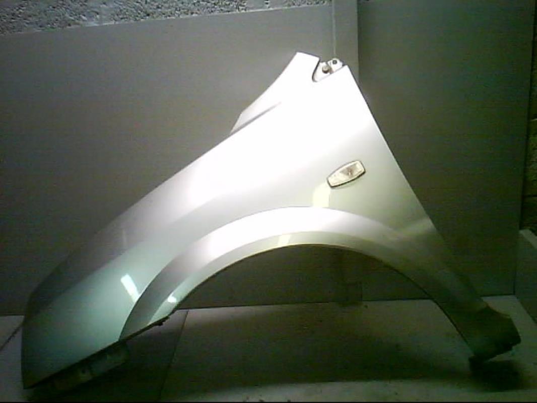 Aile avant gauche - KIA CARENS 2 (2003)