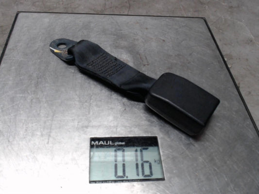 Attache ceinture arriere centrale