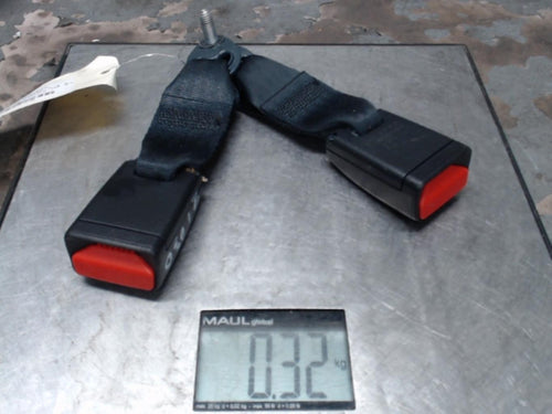 Attache ceinture arriere droit
