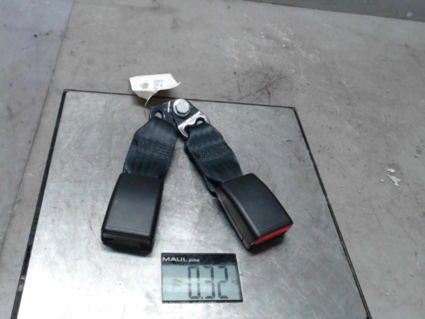 Attache ceinture arriere droit