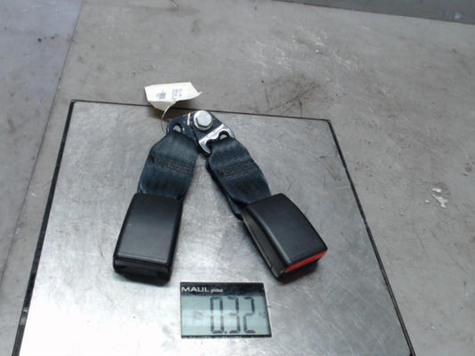 Attache ceinture arriere droit