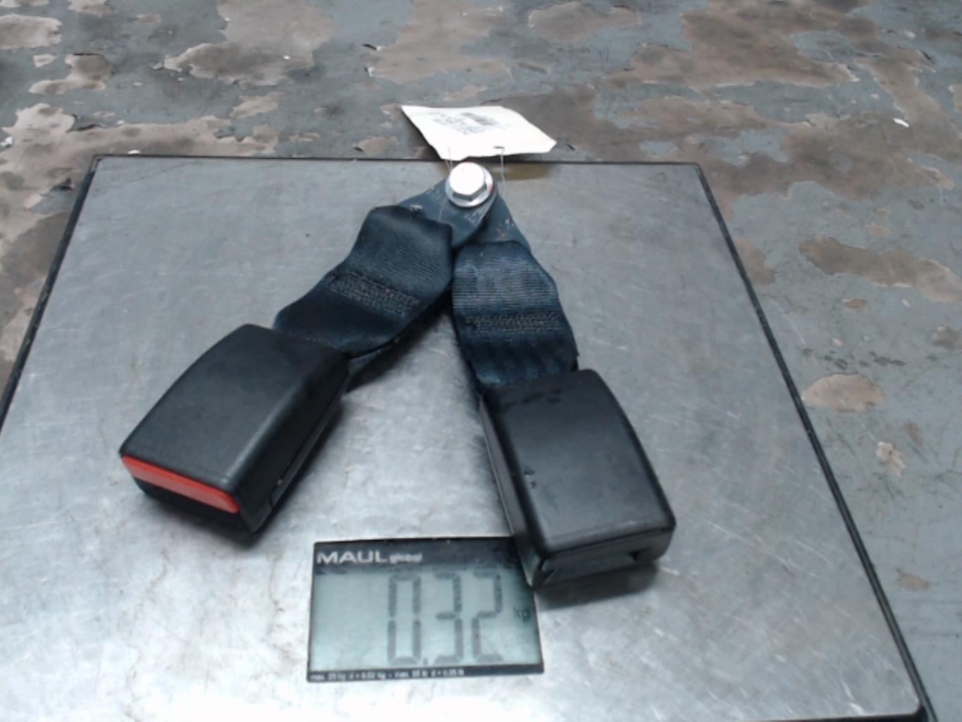 Attache ceinture arriere gauche
