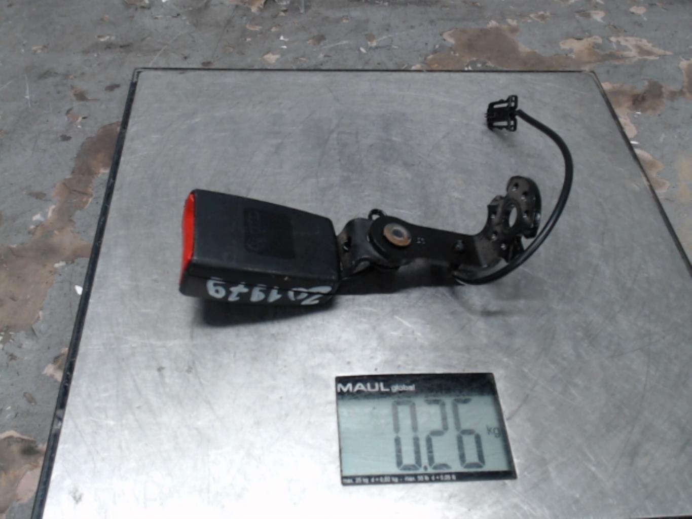 Attache ceinture arriere gauche
