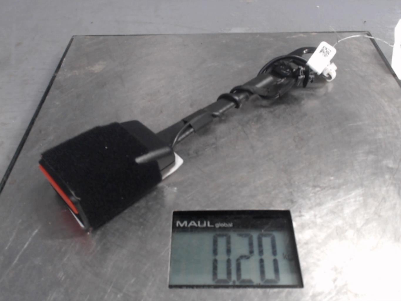 Attache ceinture avant droit