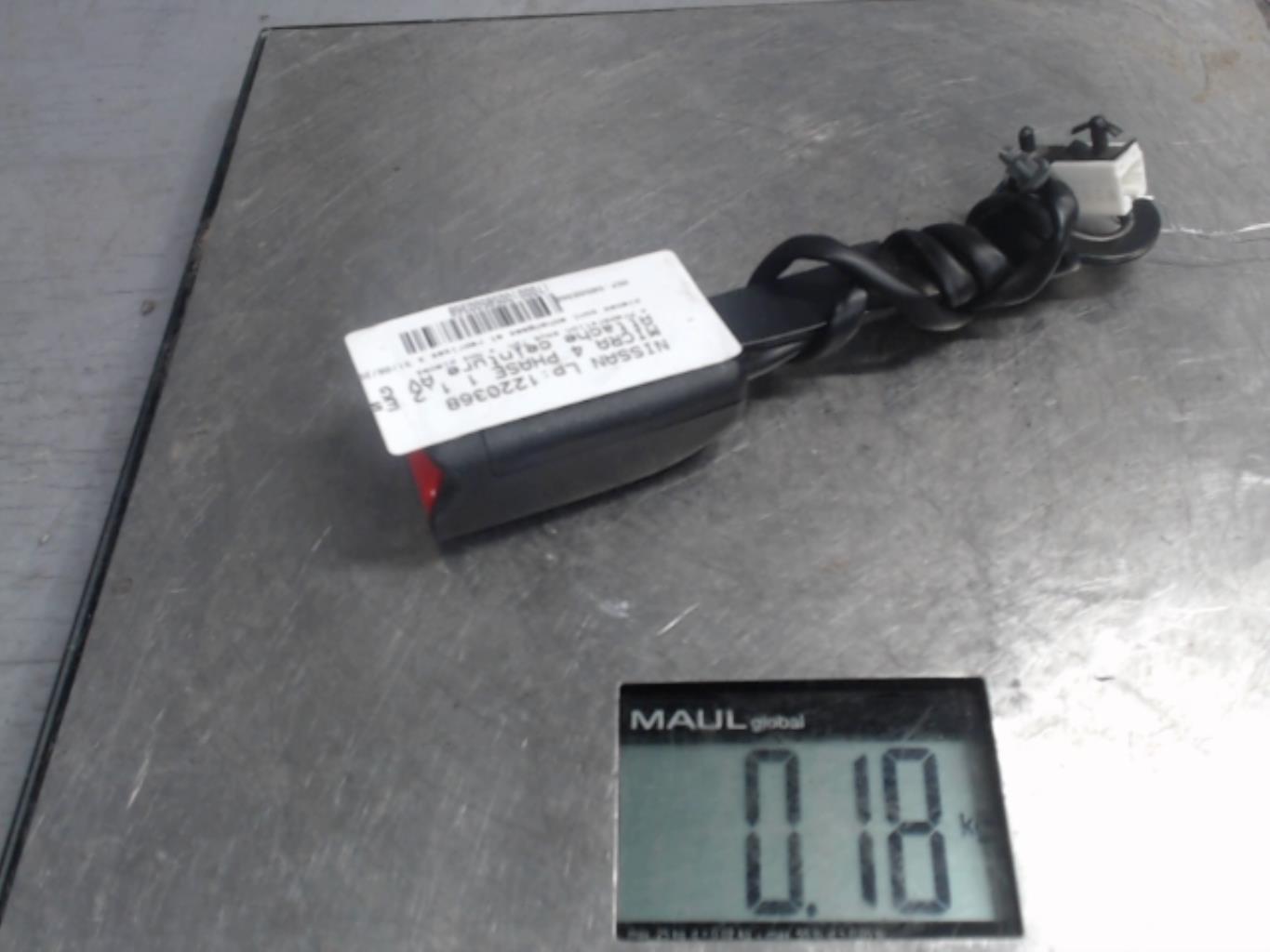Attache ceinture avant gauche