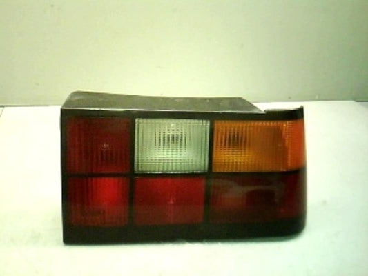 Feu arriere principal droit (feux) - VOLVO 460 PHASE 2