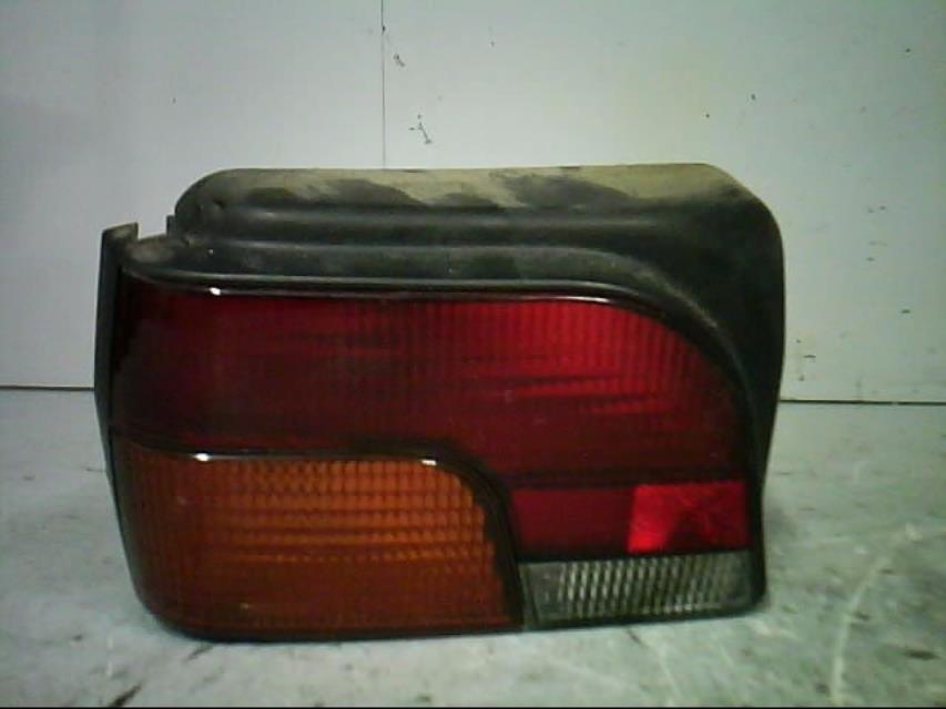 Feu arriere principal gauche (feux) - ROVER 100 PHASE 1