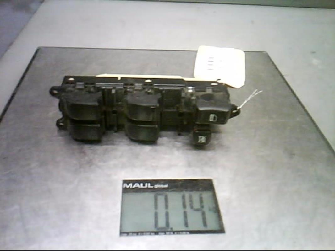 Interrupteur de leve vitre avant gauche